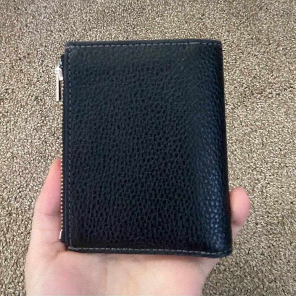 Like New Coach Billfold Black Genuine Leather Women’s Wallet Silver Hardware - Picture 3 of 7